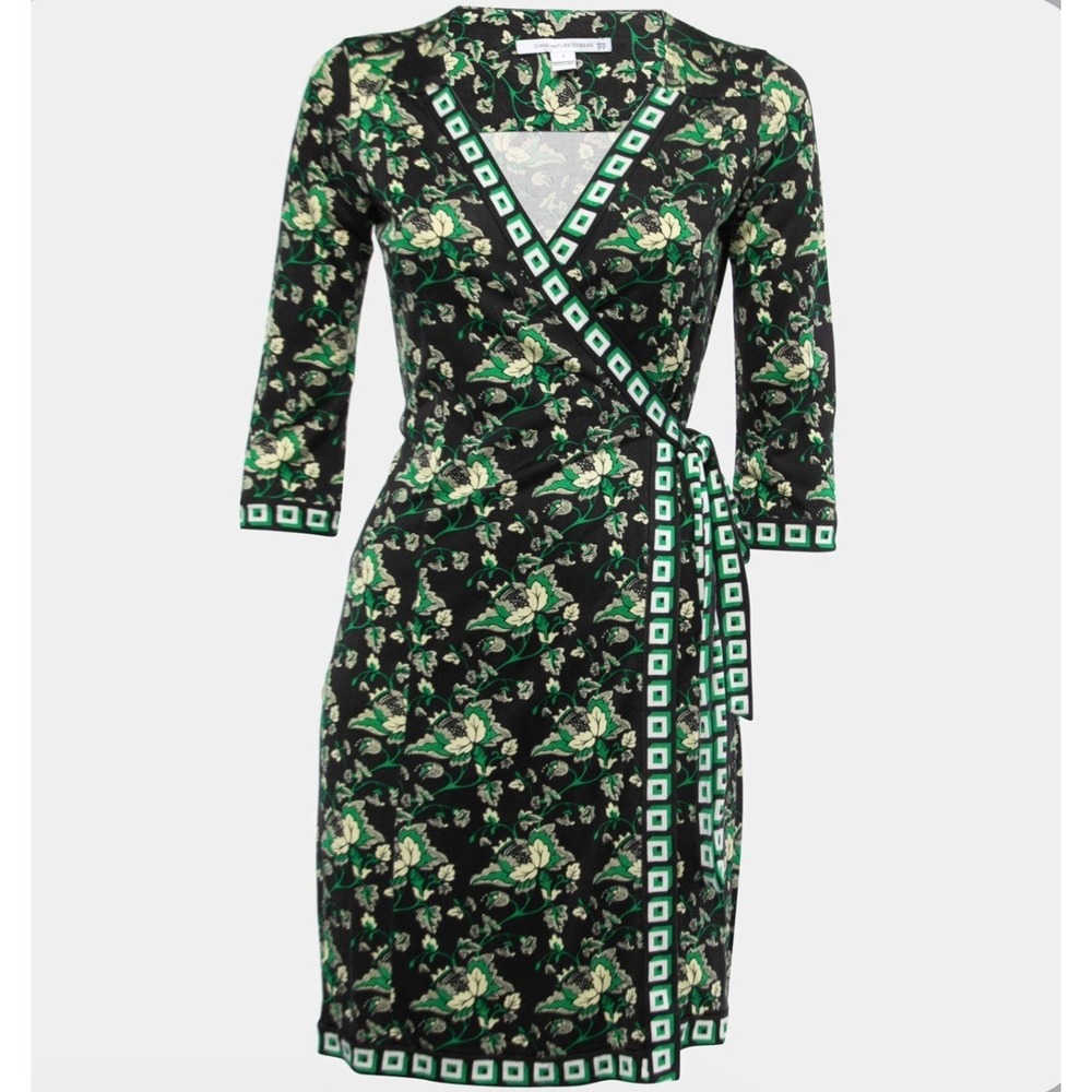 DVF Silk Jersey Wrap Dress 2 Green Floral White Lotus Pop Culture Old Money